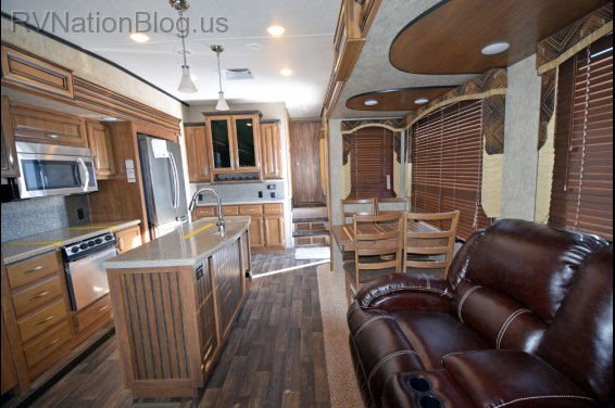 Click here to see the New 2015 Montana High Country 353RL Fifth Wheel by Keystone RV at RVNation.us