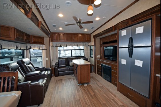 Click here to see the New 2015 Columbus 320RS Fifth Wheel by Palomino at RVNation.us