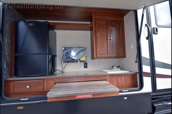 Click here to see the New 2015 North Trail 33BKSS Travel Trailer by Heartland RV at RVNation.us