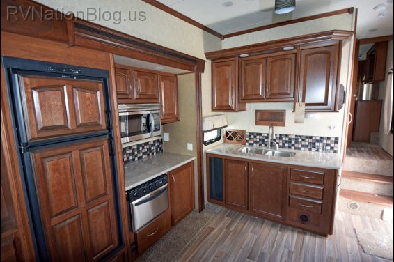 Click here to see the New 2015 Columbus 320RS Fifth Wheel by Palomino at RVNation.us