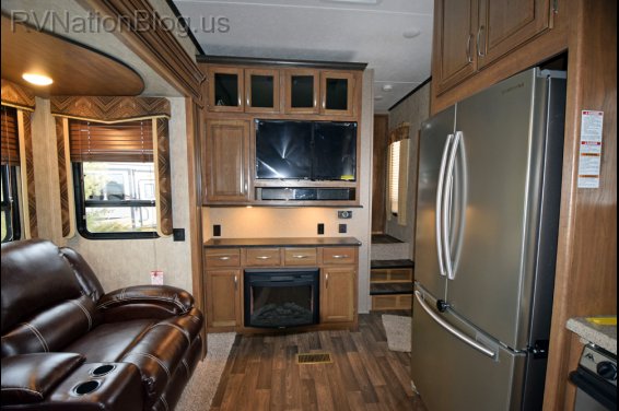 Click here to see the New 2015 Montana High Country 351BH Fifth Wheel by Keystone RV at RVNation.us