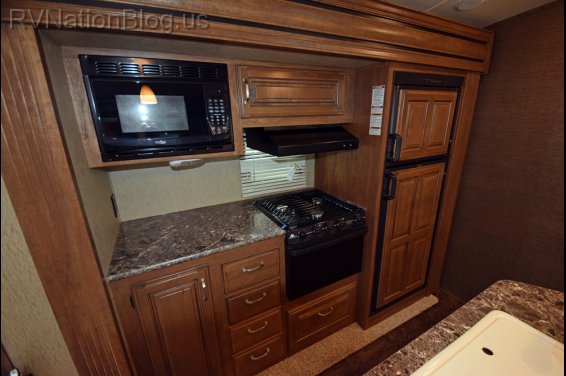 Click here to see the New 2015 Laredo 320TG Travel Trailer by Keystone RV at RVNation.us