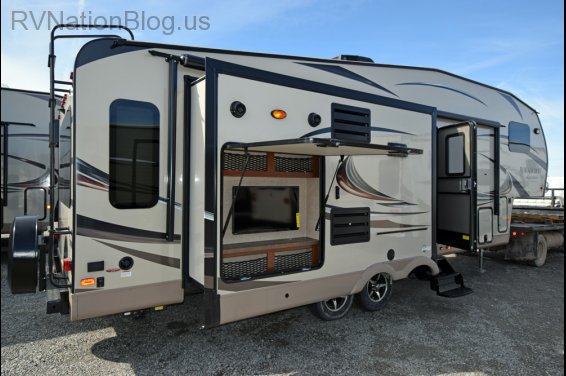 Click here to see the New 2015 Rockwood Signature Ultra Lite 8288WSA Fifth Wheel by Forest River at RVNation.us