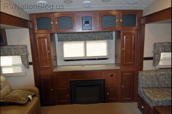 Click here to see the New 2015 Rockwood Signature Ultra Lite 8265WS Fifth Wheel by Forest River at RVNation.us