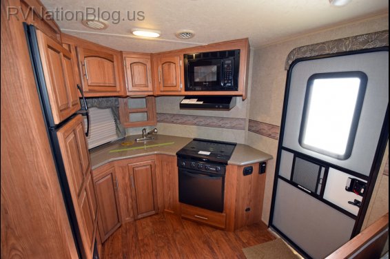 Click here to see the New 2015 Rockwood Ultra V 2618VS Travel Trailer by Forest River at RVNation.us