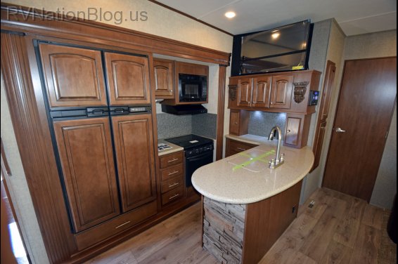 Click here to see the New 2015 Elkridge 38RSRT Fifth Wheel by Heartland RV at RVNation.us