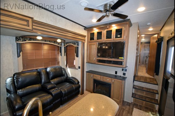 Click here to see the New 2015 Montana High Country 356BH Fifth Wheel by Keystone RV at RVNation.us