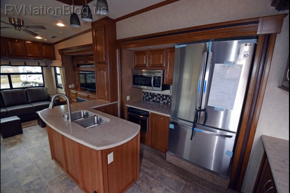 Click here to see the New 2015 Columbus 365RL Fifth Wheel by Palomino at RVNation.us