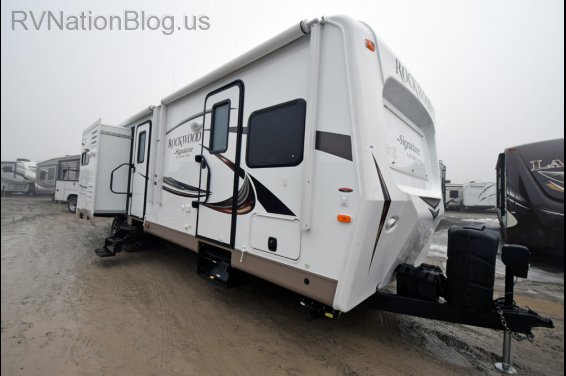 Click here to see the New 2015 Rockwood Signature Ultra Lite 8327SS Travel Trailer by Forest River at RVNation.us