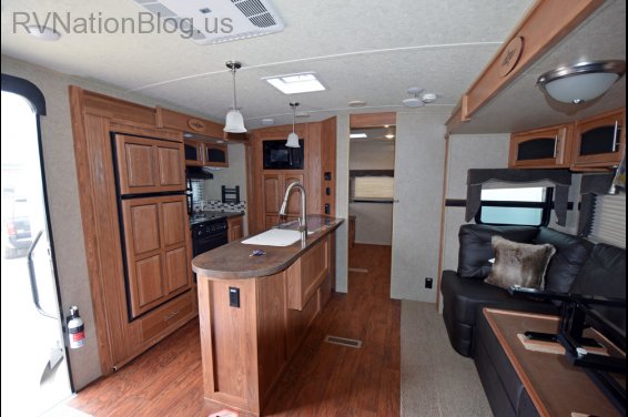 Click here to see the New 2015 Rockwood Signature Ultra Lite 8327SS Travel Trailer by Forest River at RVNation.us