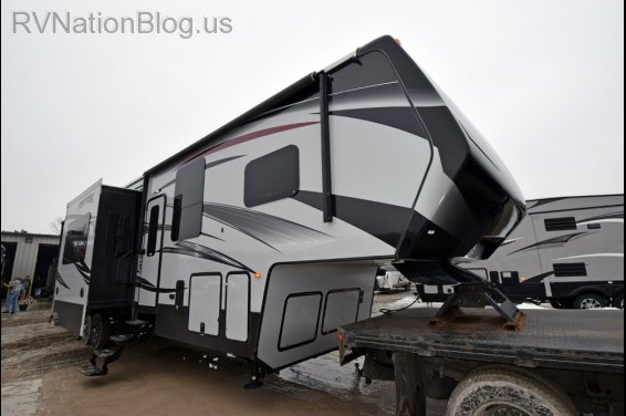 Click here to see the New 2015 Raptor 405TS Toy Hauler Fifth Wheel by Keystone RV at RVNation.us