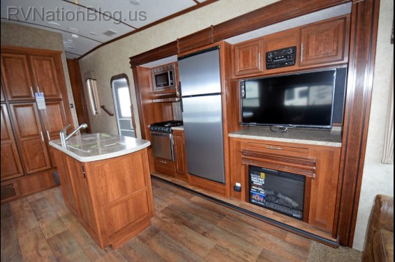 Click here to see the New 2016 Wildcat Extralite 275CKX Fifth Wheel by Forest River at RVNation.us