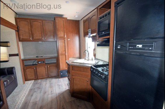 Click here to see the New 2016 Elkridge Express E30 Fifth Wheel by Keystone RV at RVNation.us