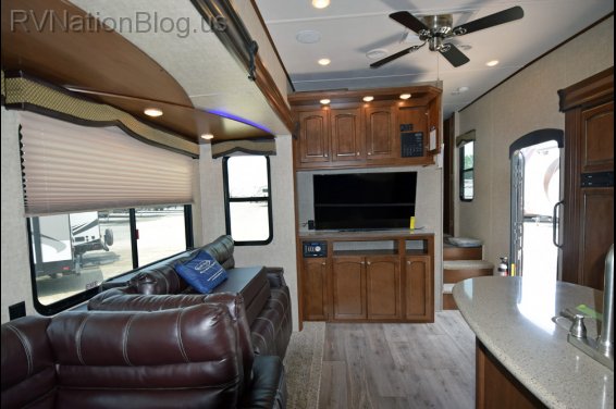 Click here to see the New 2016 Elkridge 38RSRT Fifth Wheel by Heartland RV at RVNation.us