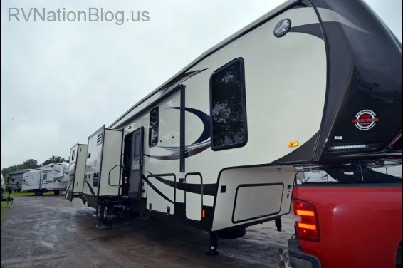 Click here to see the New 2016 Elkridge 38RSRT Fifth Wheel by Heartland RV at RVNation.us