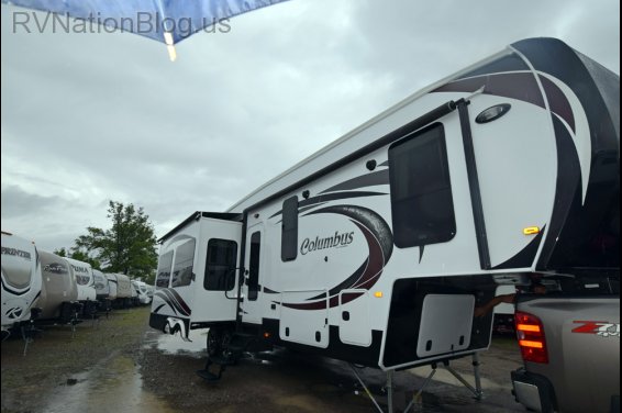 Click here to see the New 2016 Columbus 320RS Fifth Wheel by Palomino at RVNation.us