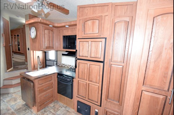 Click here to see the New 2016 Rockwood Signature Ultra Lite 8286WS Fifth Wheel by Forest River at RVNation.us