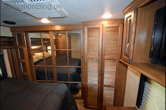 Click here to see the New 2015 Raptor 412TS Toy Hauler Fifth Wheel by Keystone RV at RVNation.us