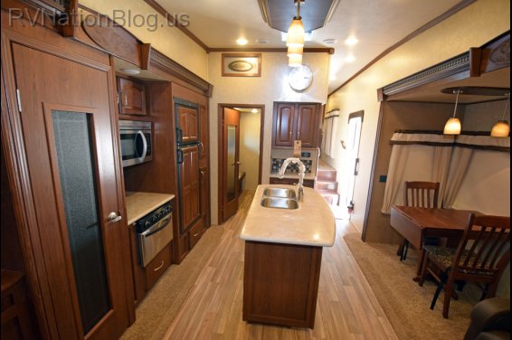 Click here to see the New 2016 Columbus 377MB Fifth Wheel by Palomino at RVNation.us