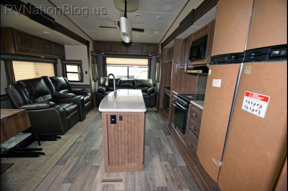 Click here to see the New 2016 Elkridge 39MBHS Fifth Wheel by Heartland RV at RVNation.us