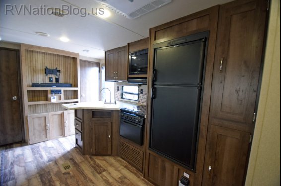 Click here to see the New 2016 Puma 31BHSS Travel Trailer by Palomino at RVNation.us