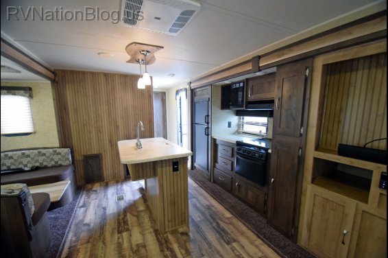 Click here to see the New 2016 Puma 30RLIS Travel Trailer by Palomino at RVNation.us