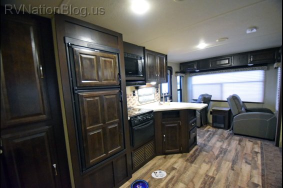 Click here to see the New 2016 Puma 27RLSS Travel Trailer by Palomino at RVNation.us