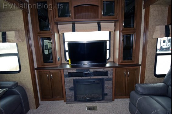 Click here to see the New 2016 Sandpiper 371REBH Fifth Wheel by Forest River at RVNation.us