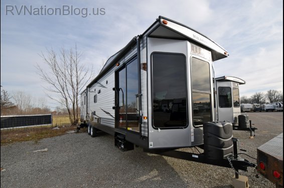 Click here to see the New 2016 Wildwood DLX 353FLFB Travel Trailer by Forest River at RVNation.us