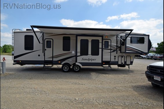 Click here to see the New 2017 Sandpiper 377FLIK Fifth Wheel by Forest River at RVNation.us