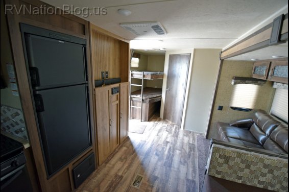 Click here to see the New 2016 Puma 28FQDB Travel Trailer by Palomino at RVNation.us