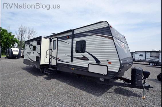 Click here to see the New 2017 Puma 30RLIS Travel Trailer by Palomino at RVNation.us