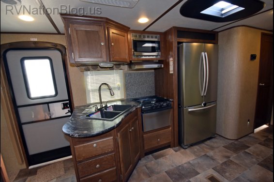 Click here to see the New 2017 Sprinter 313BHS Travel Trailer by Keystone RV at RVNation.us