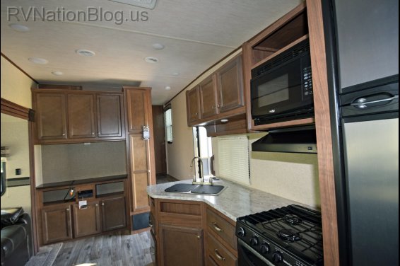 Click here to see the New 2017 Elkridge Express E365 Fifth Wheel by Heartland RV at RVNation.us